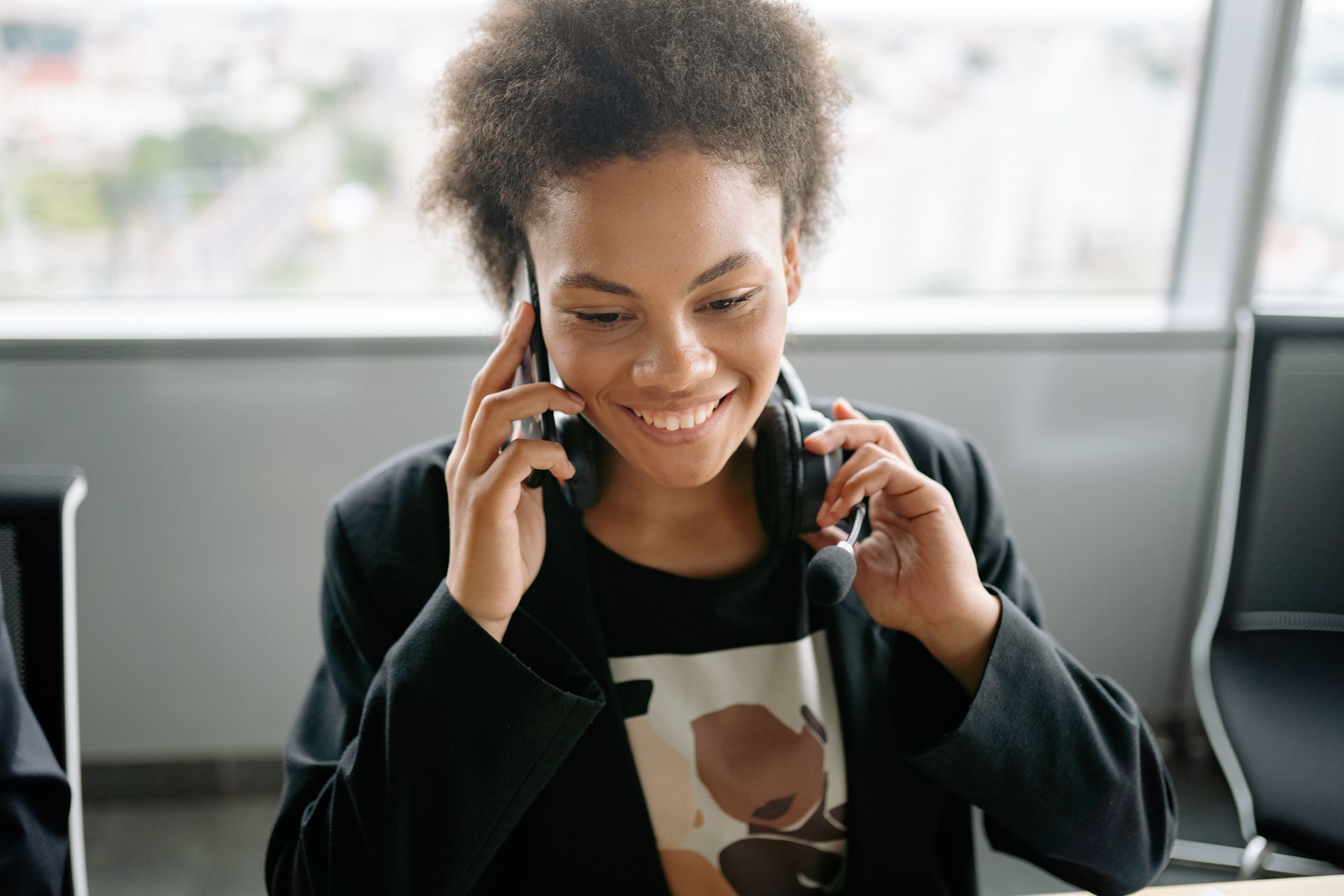Supporter care adviser answering a call